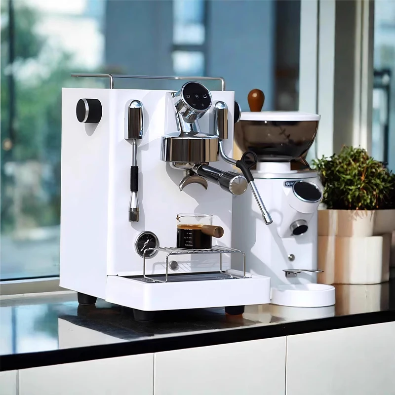 業務用家庭用エスプレッソコーヒーマシン デュアルポンプ＆トリ - Breville Espresso Bes870 のレビューと価格